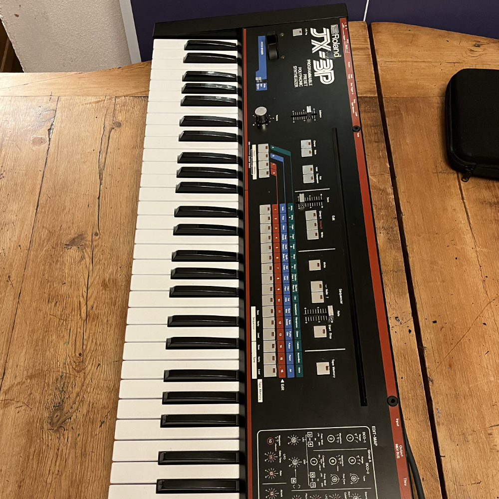 ROLAND JX-3P PROGRAMMABLE PRESET POLYPHONIC SYNTHESIZER [Second Hand]