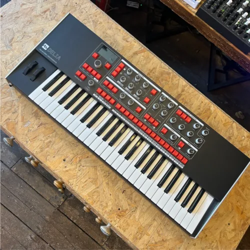 Melbourne Instruments Delia Motorised Morphing Polyphonic Desktop Synthesizer [Ex-Demo, Excellent]