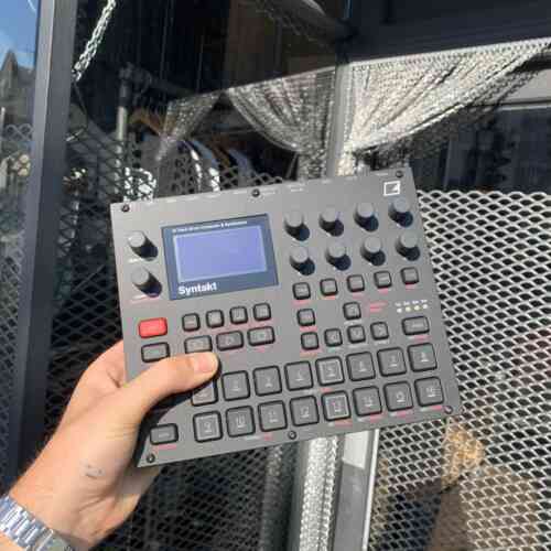 Elektron Syntakt Drum Computer and Synthesizer [B-Stock]