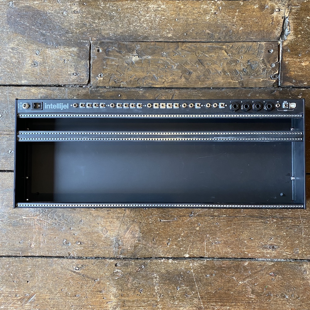 Intellijel Palette 4U 104hp Eurorack Powered Case (Black) [B-Stock]
