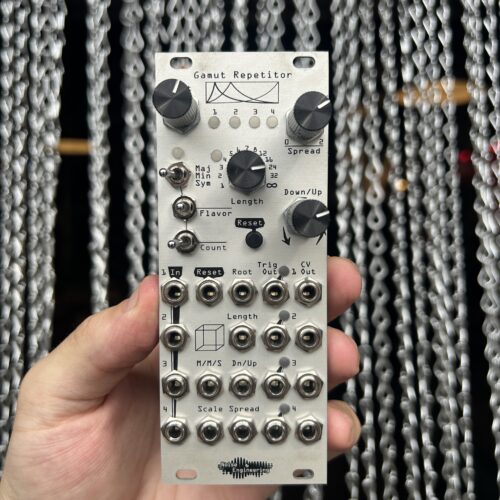 Noise Engineering Gamut Repetitor Eurorack Four Channel Generative Sequencer Module (Silver) [Ex-Demo]