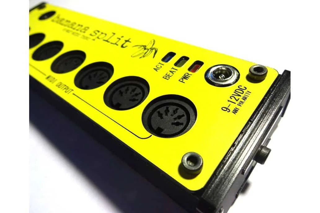 Sixty Four Pixels Banana Split MIDI Splitter Box + PSU - Image 3
